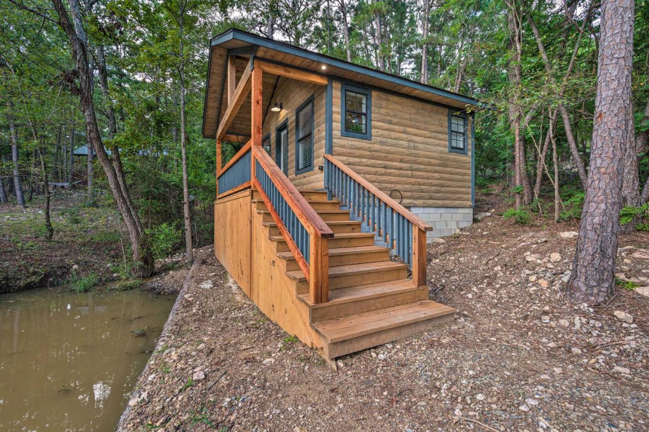 Romantic Broken Bow Cabin With Jacuzzi And Fire Pit! エクステリア 写真